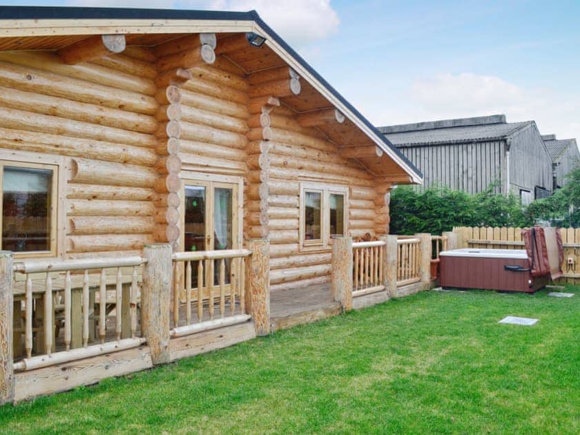 Exterior | Fir Tree Lodge, Groesffordd Marli, nr. Abergele