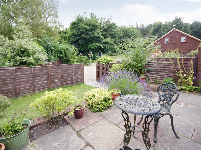 Sitting-out-area | Thorpegate, Thorpe Market, Norfolk 