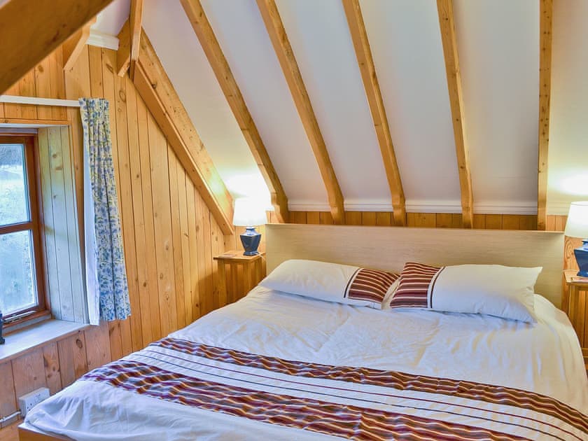 Double bedroom | The Wheelwrights Post - Walnut Tree Cottage, Burgate, nr. Fordingbridge