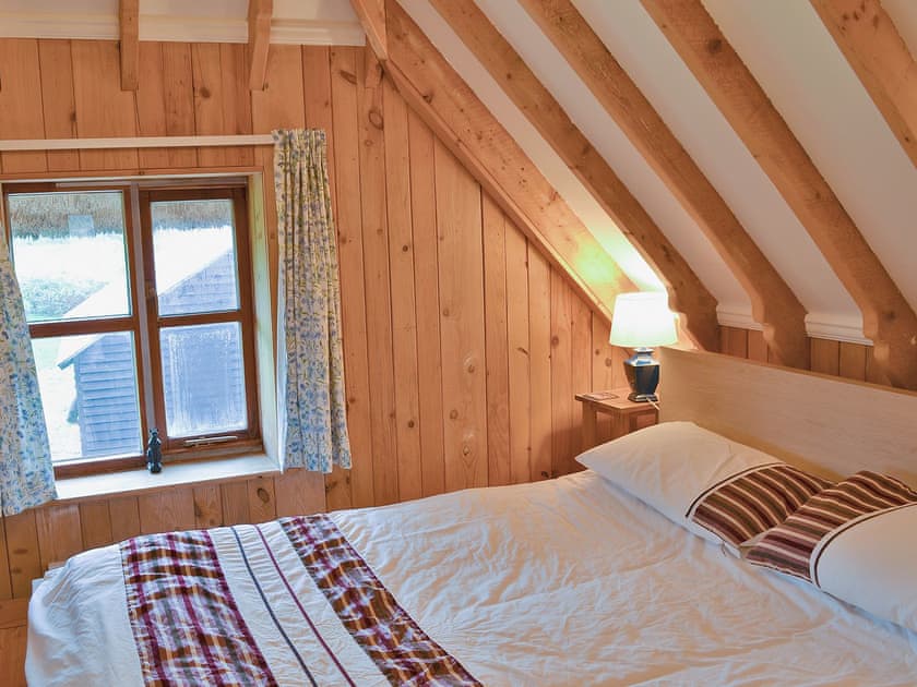 Double bedroom | The Wheelwrights Post - Walnut Tree Cottage, Burgate, nr. Fordingbridge