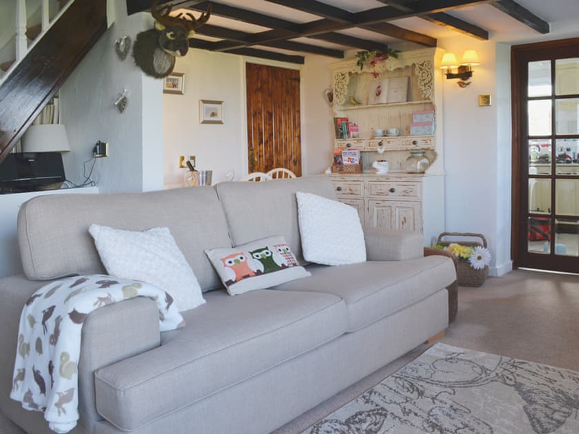 Living room/dining room | Salem Fach, Llanfairynghornwy