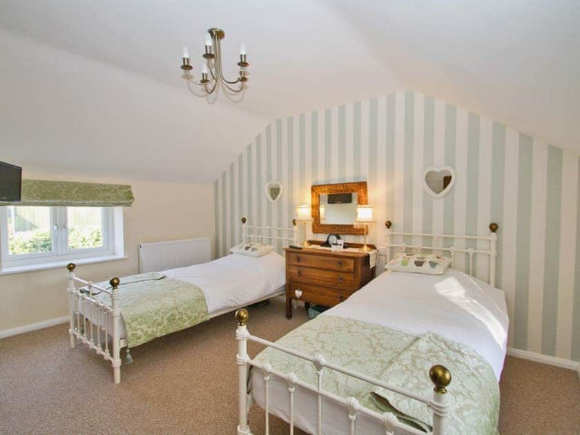 Twin bedroom | Clawdd Offa, Penyffordd, nr. Chester