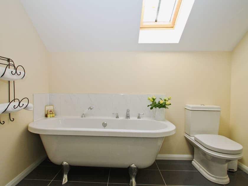 Bathroom | Clawdd Offa, Penyffordd, nr. Chester