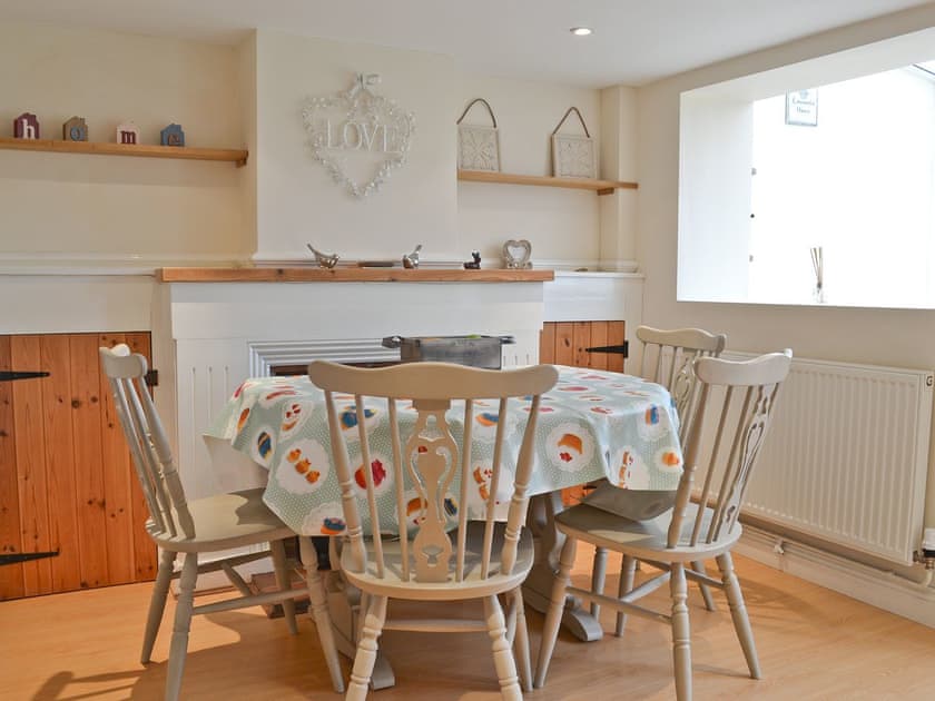 Dining room | Sweet Pea Cottage, Heacham, nr. King’s Lynn