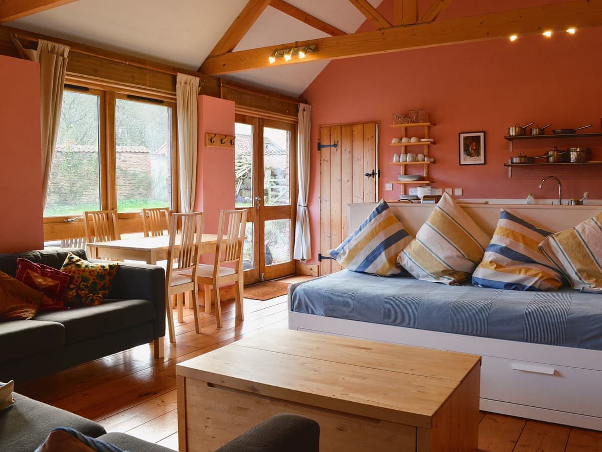Blue Door Cottages The Hen House Ref 30785 In Sherwood Near
