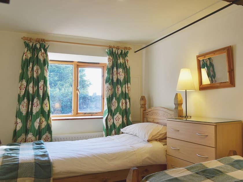 Twin bedroom | Parc Uchaf Cottages - Stable Cottage, Oswestry