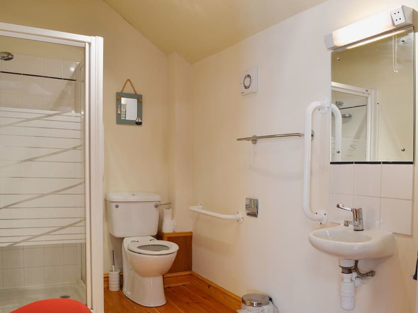 Bathroom | Parc Uchaf Cottages - Granary Cottage, Oswestry