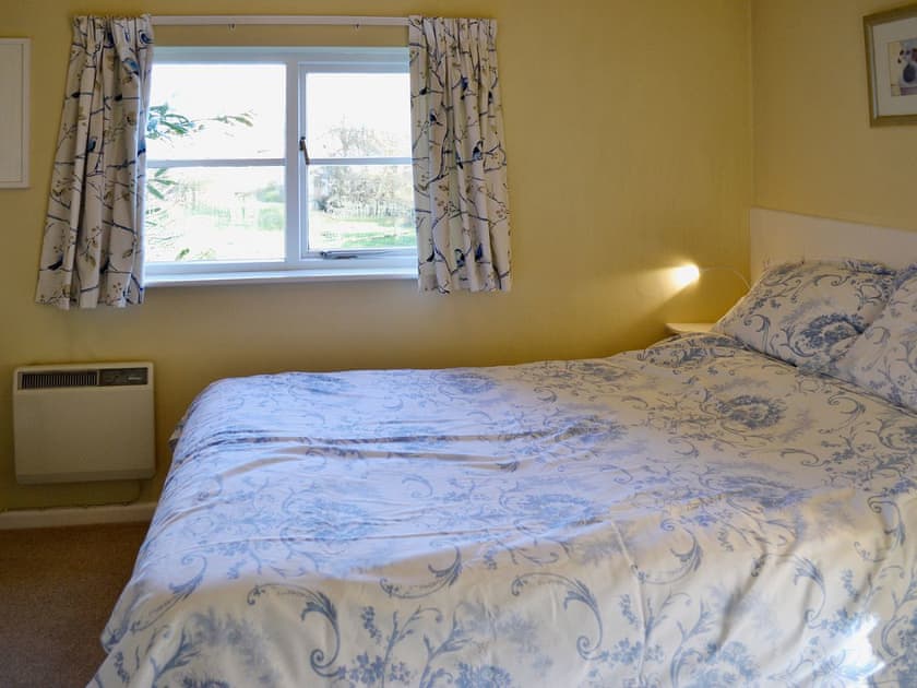 Double bedroom | Waxway Farm Cottages - Bats Cottage, Ottery St Mary