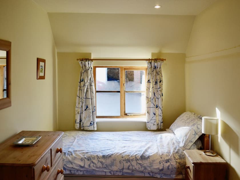 Twin bedroom | Waxway Farm Cottages - Bats Cottage, Ottery St Mary