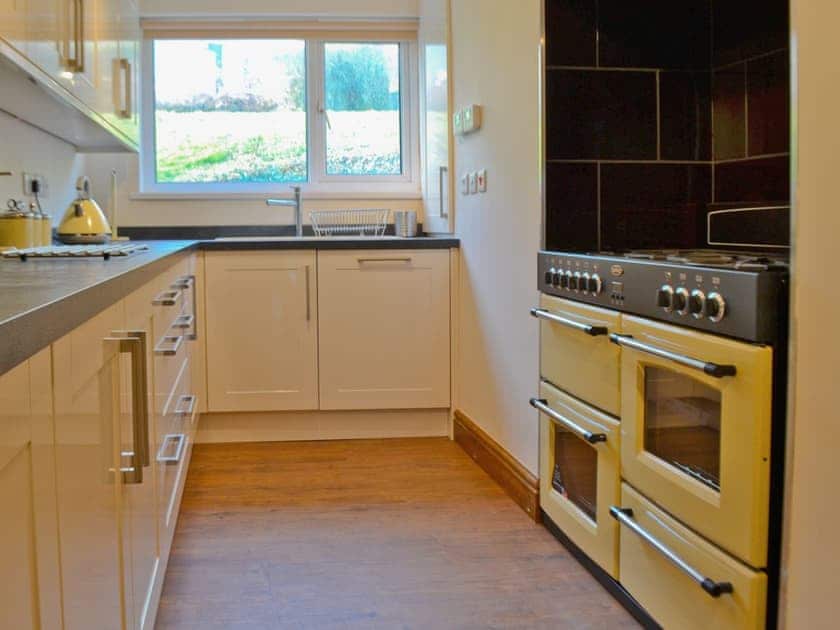 Kitchen | Ysgubor Wen, Burry Port, nr. Llanelli