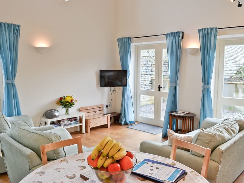 Open plan living/dining room/kitchen | Willow Farm Cottages - The Old Stable, West Pennard, nr. Glastonbury
