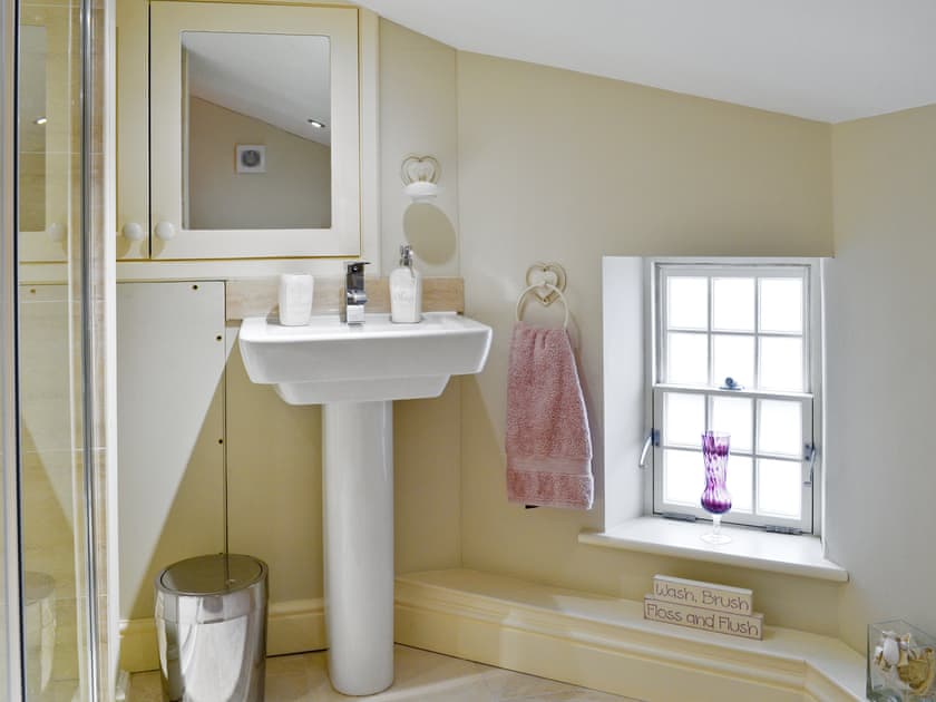 Shower room | Mill Race Cottage, Bakewell
