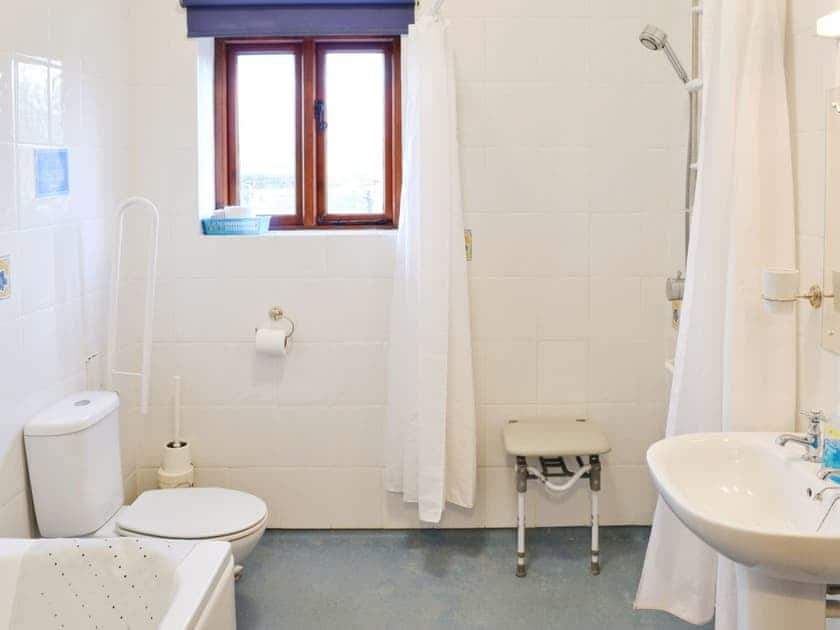 Bathroom | The Farm - Hog Pits, East Tytherton, Chippenham