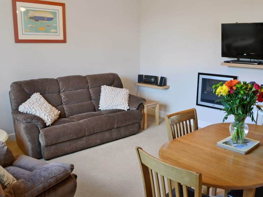 Living room/dining room | The 19th Acre - Pentowan Farm - Skylarks, Towan Cross, nr. Porthowan