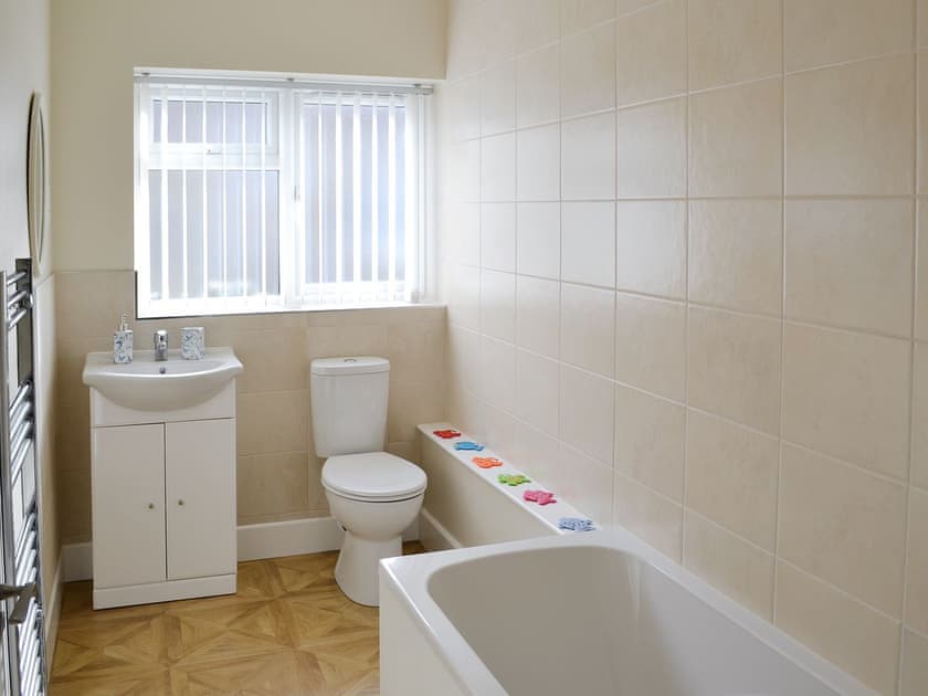 Bathroom | St Anne’s Cottages - Sunset Cottage, Chickerell, nr. Weymouth