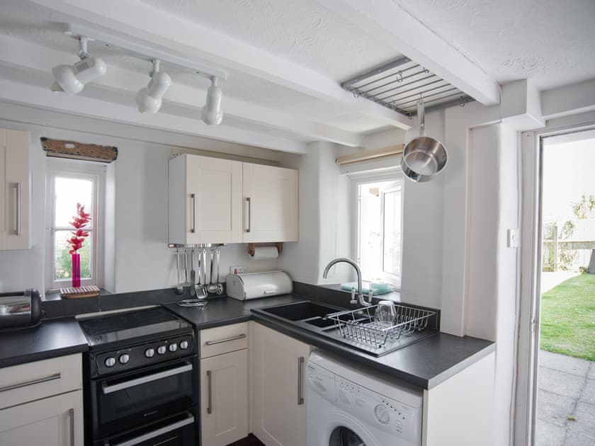 Kitchen | Court Farm Holidays - Wheelwright, Marhamchurch, nr. Bude