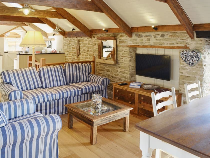 Open plan living/dining room/kitchen | Driftwood Cottages - The Stables by the Sea, Porth. nr. Newquay