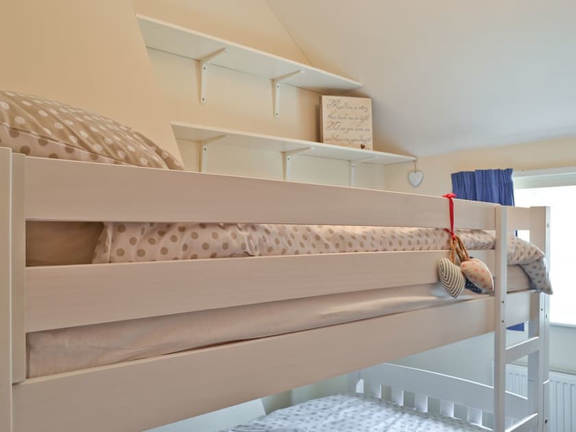 Bunk bedroom | Sweet Pea Cottage, Heacham, nr. King’s Lynn