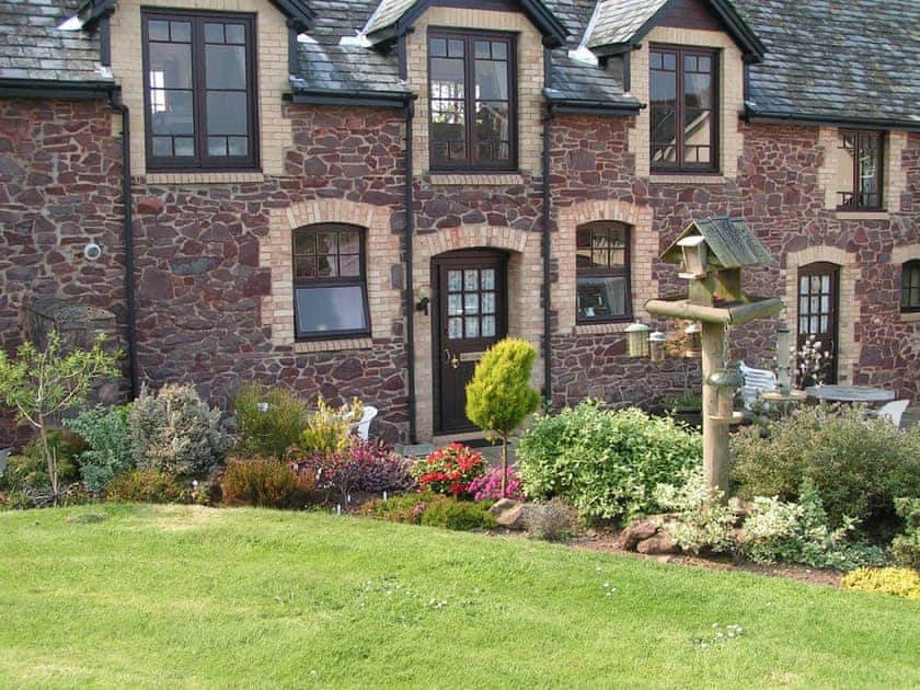 Exterior | Periton Park Court - Garden Retreat, Minehead
