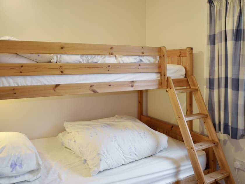 Bunk bedroom | Periton Park Court - Willow Lodge, Minehead