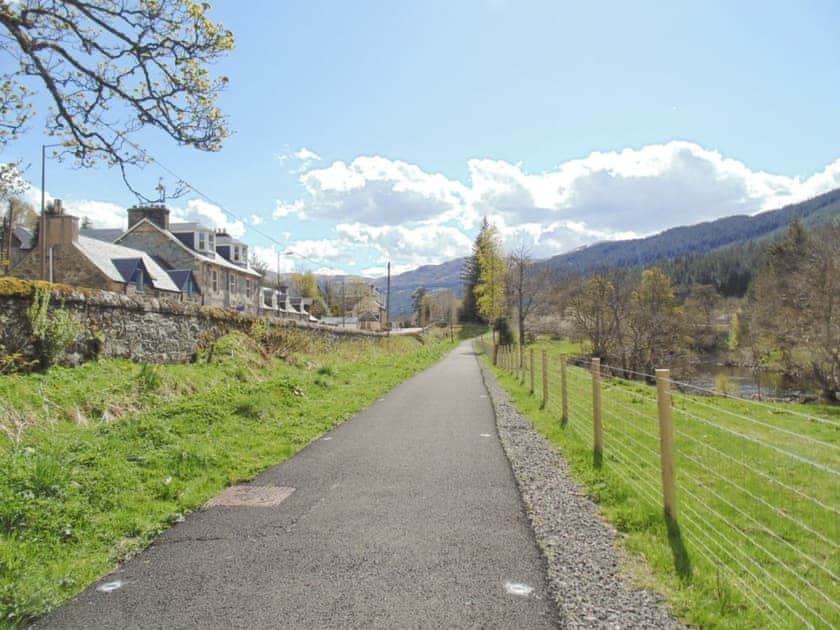 Around front of property | Craigdarroch Cottage, Strathyre near Callander