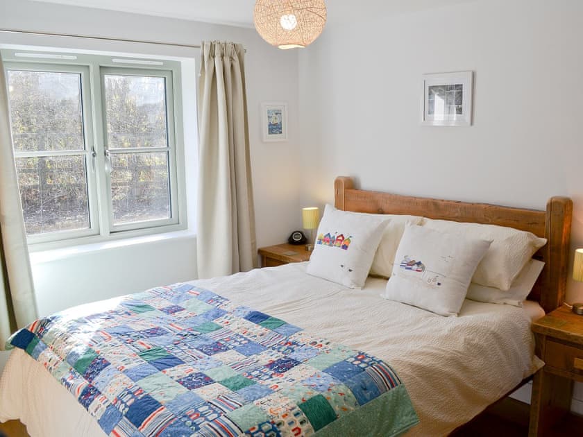 Double bedroom | Little Owl Lodge, St Columb, nr. Padstow