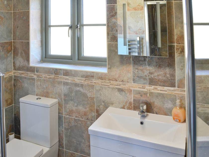 Shower room | Little Owl Lodge, St Columb, nr. Padstow