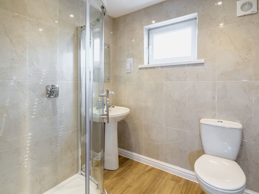 Shower room | High Kirkland Holiday Cottages: Heron View, Kirkcudbright