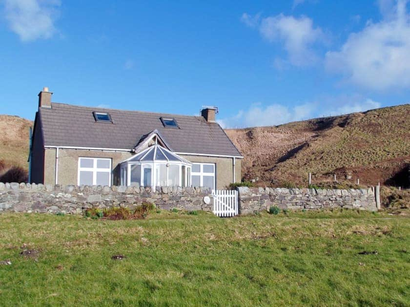 Exterior | Shore Cottage, Bellochantuy near Campbeltown