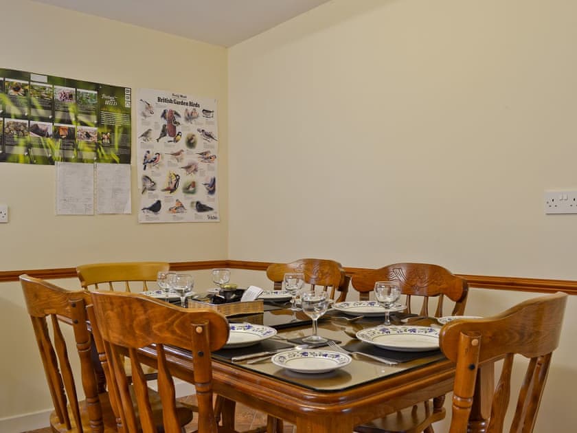 Dining Area | Madog’s Wells - Blackbird Cottage, Llanfair Caereinion, nr. Welshpool