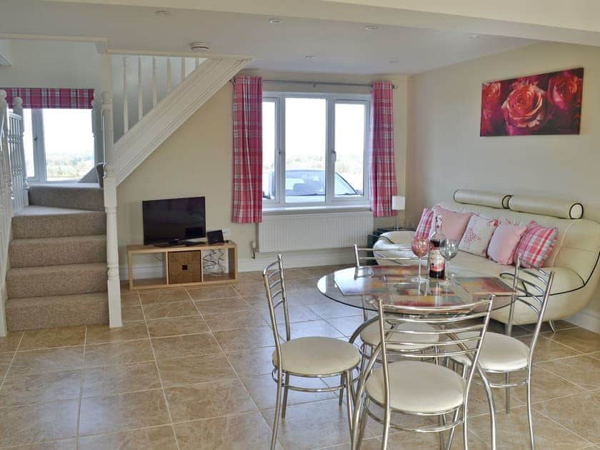 Open plan living/dining room/kitchen | A Bit on the Side, Nonington, nr. Canterbury