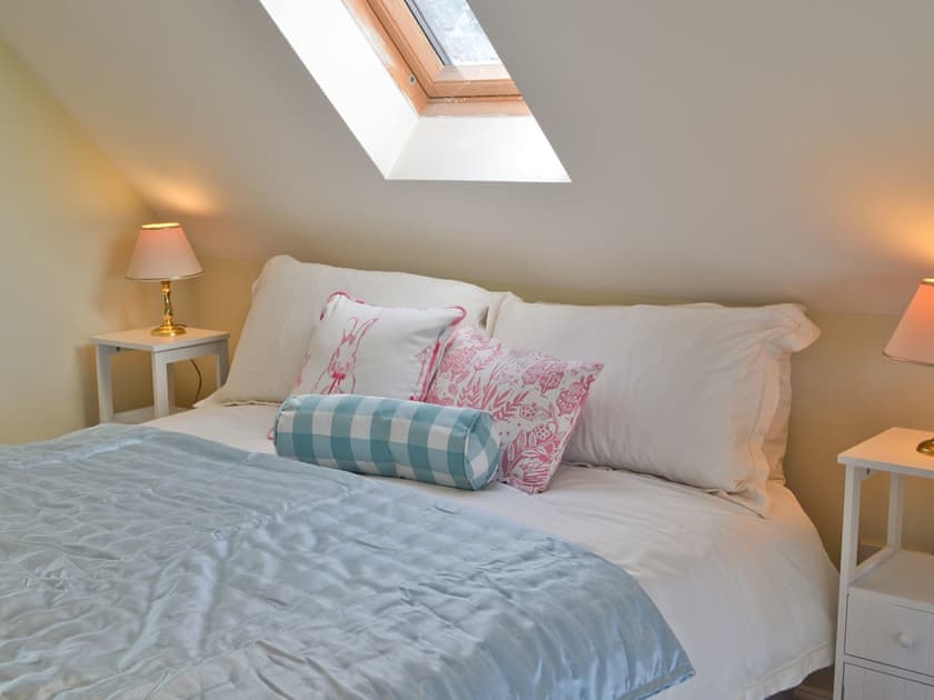 Double bedroom | A Bit on the Side, Nonington, nr. Canterbury