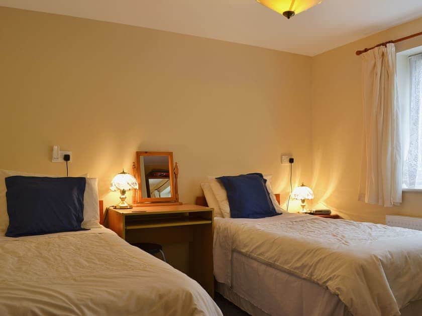 Twin bedroom | Madog’s Wells - Swallow Cottage, Llanfair Caereinion, nr. Welshpool