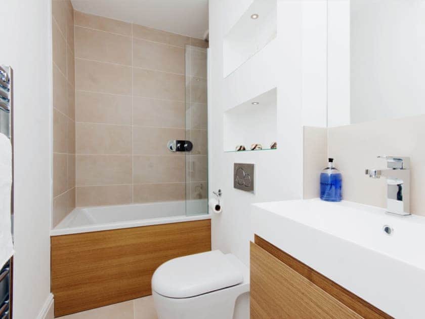 Bathroom | Apartment 3, Charborough House, Salcombe