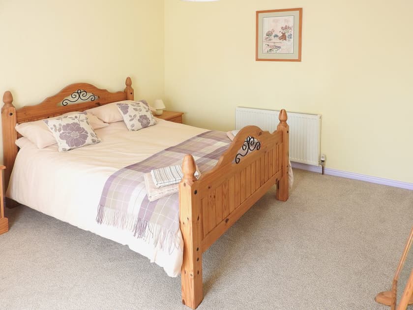 Double bedroom | West End Farmhouse, Ulrome, nr. Bridlington
