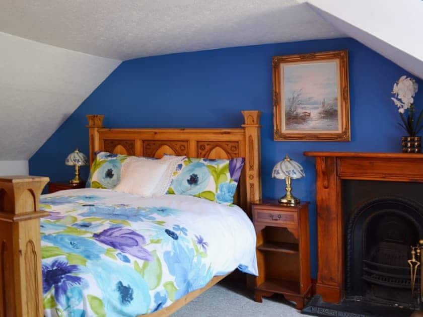 Double bedroom | Craigdarroch Cottage, Strathyre near Callander