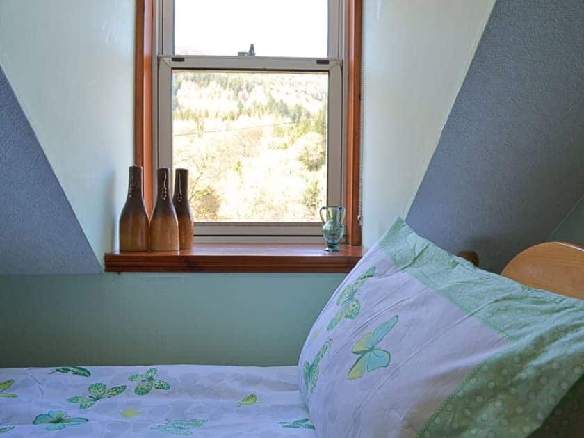 Twin bedroom | Craigdarroch Cottage, Strathyre near Callander