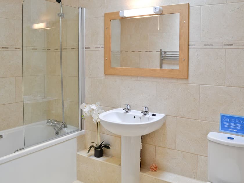 Bathroom | Peach Tree Cottage, Winterbourne Steepleton, nr. Dorchester