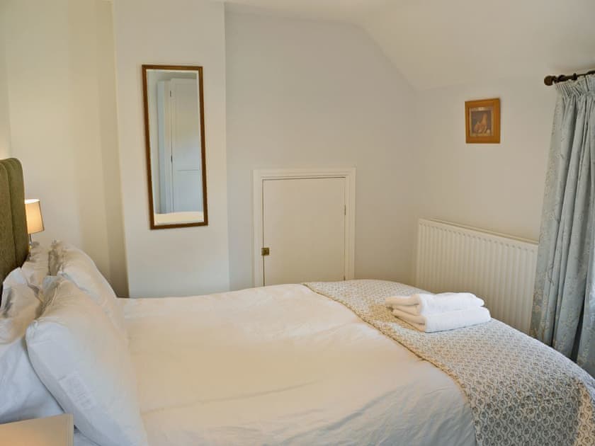 Double bedroom | Beech Cottage, Kirkby on Bain, nr. Woodhall Spa