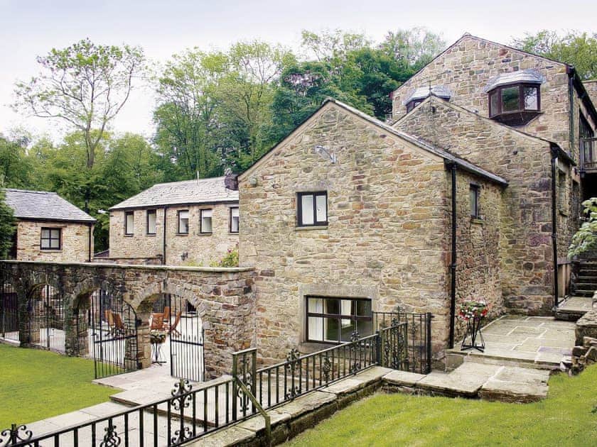 Exterior | Wolfen Mill Country Retreats - Leagram, Chipping, nr. Clitheroe