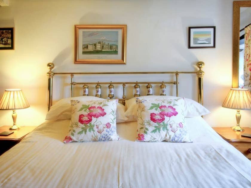 Relaxing double bedroom | Bridge End Farmhouse - Bridge End Farm Cottages, Boot, near Eskdale