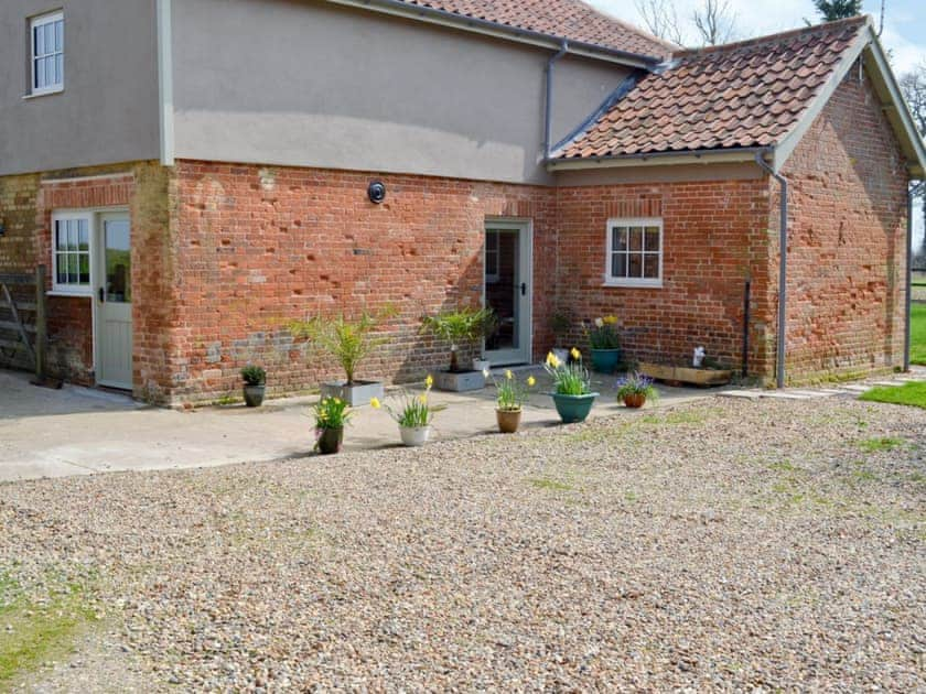 Exterior | Honeypot Cottage, Metfield, nr. Harleston