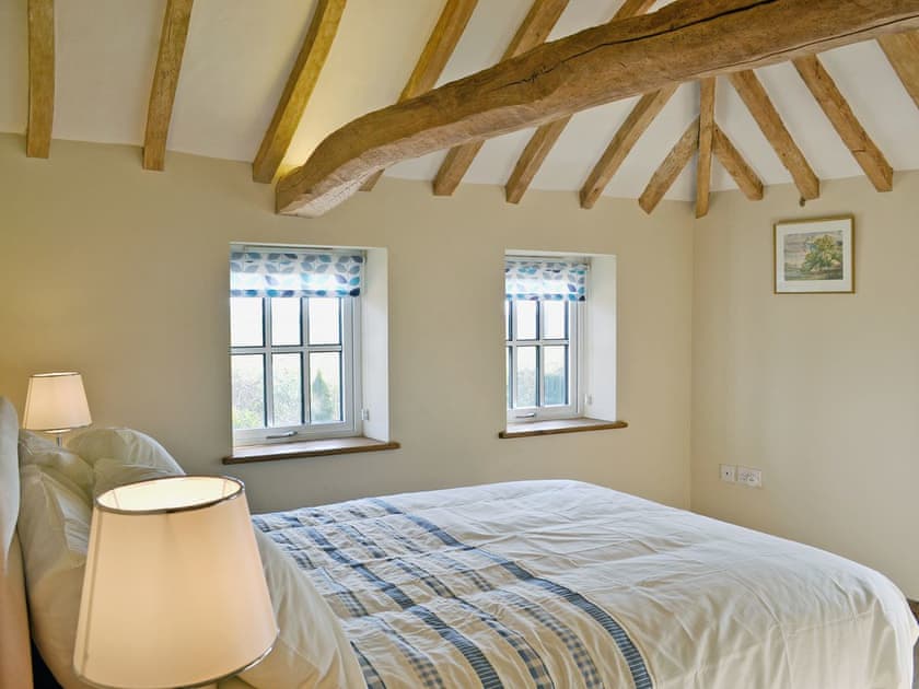Double bedroom | Honeypot Cottage, Metfield, nr. Harleston