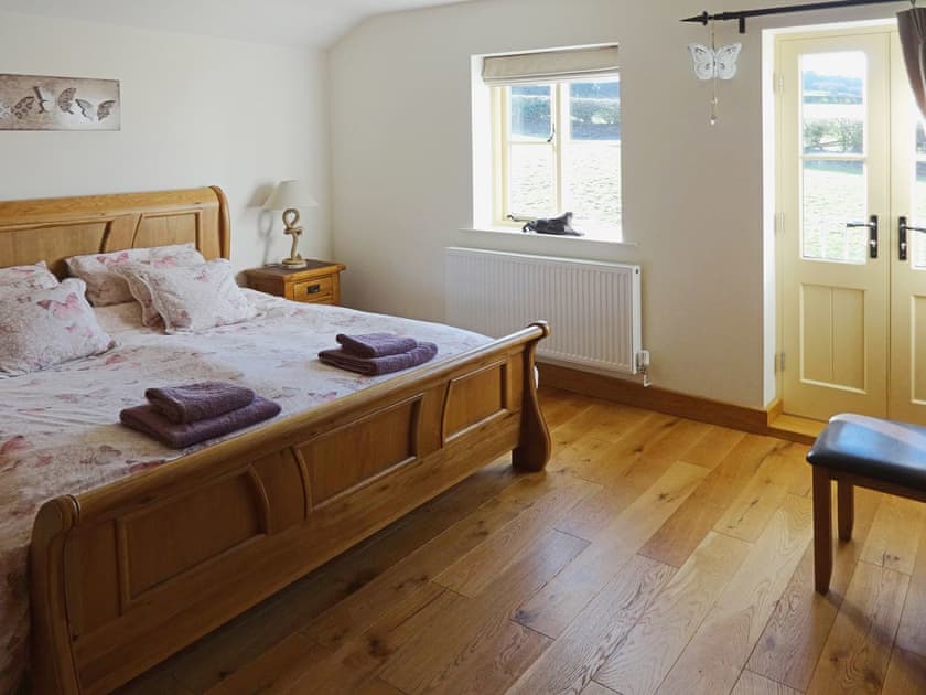 Cosy double bedroom | Pheasant Fields - Holly and Pines Holidays, Holywell