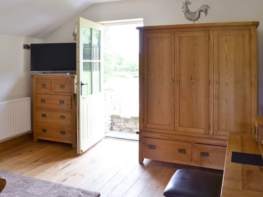 Cosy double bedroom with TV | Pheasant Fields - Holly and Pines Holidays, Holywell