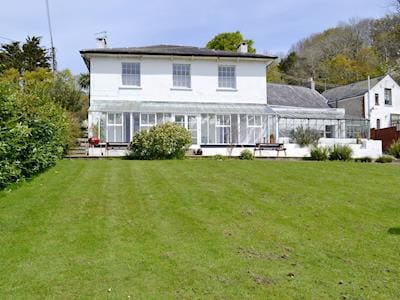 Yawl House Ref W43467 In Uplyme Near Lyme Regis Dorset