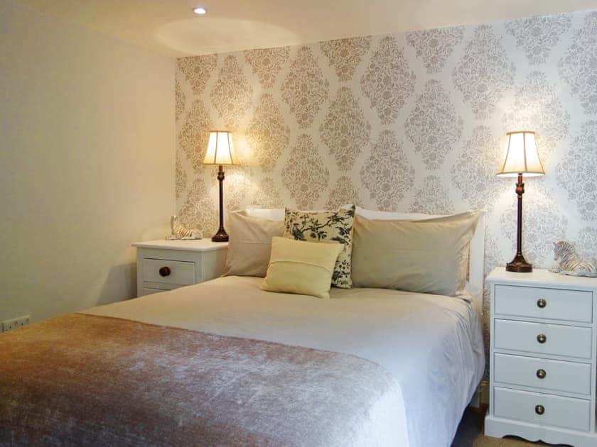 Double bedroom | Acorn Cottage, Tideswell near Bakewell