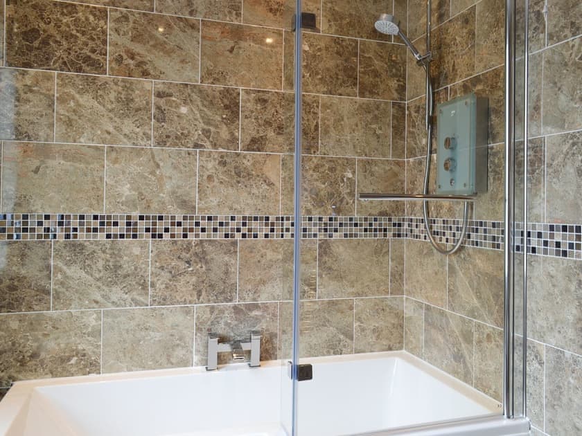 Bathroom | Reef Apartments - Dory, Sandown