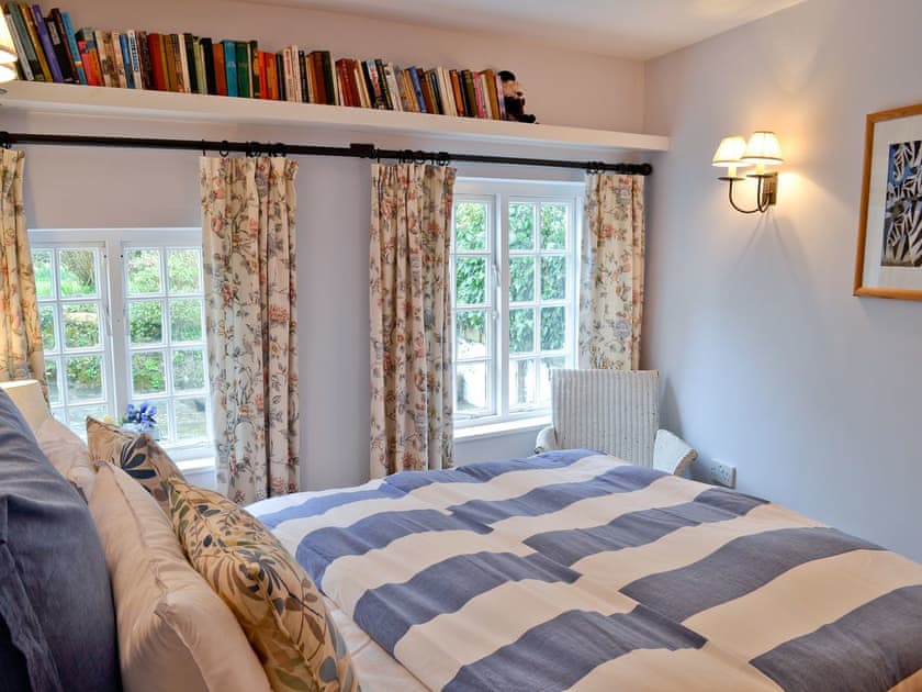 Double bedroom | The Thatch Cottage, South Petherwin, nr. Launceston
