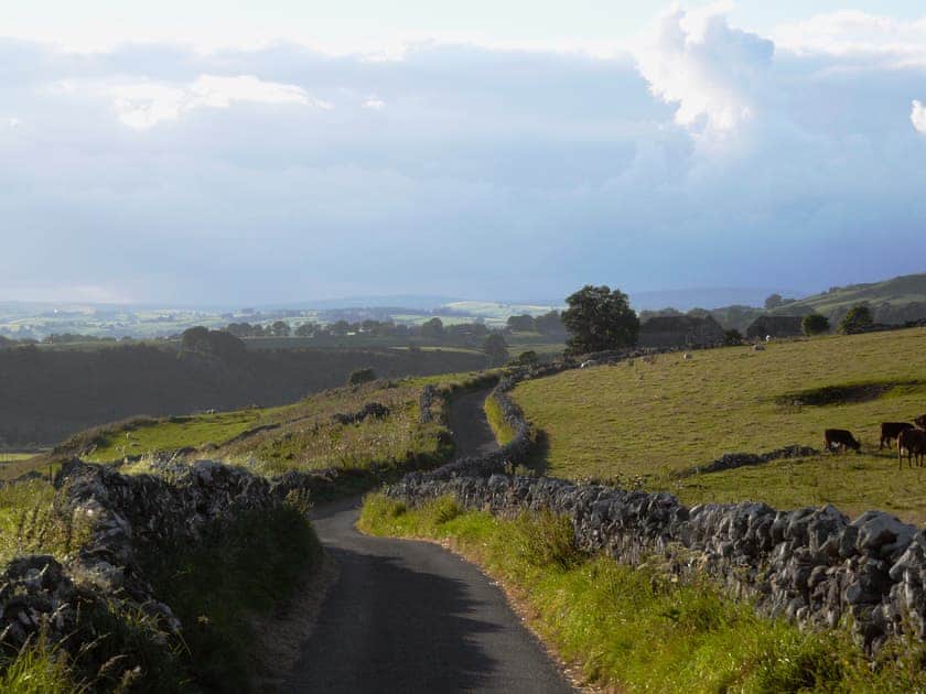 Surrounding area | Wolfscote Grange Farm - Wolfscote Cottage, Hartington